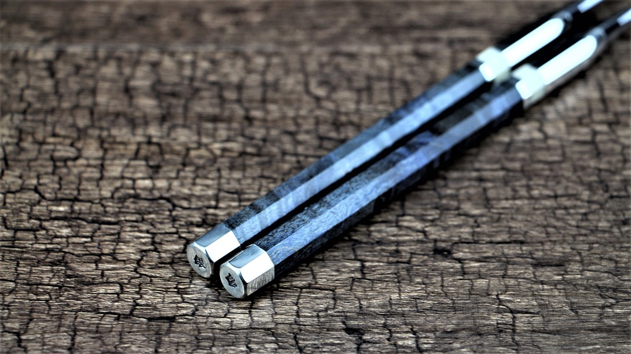 Yanagi Knife 柳葉刀鋪. 彩木(深藍) 銀輪八角柄盛箸