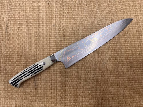 图片 佐治武士 彩虹 青鋼 白鹿角柄 牛刀
